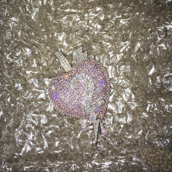Lil uzi luv is rage 2 heart pendant - Picture 2 of 5